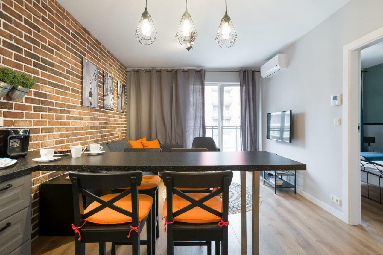 Orange, Modern Apartment In The City Centre Krakau Buitenkant foto
